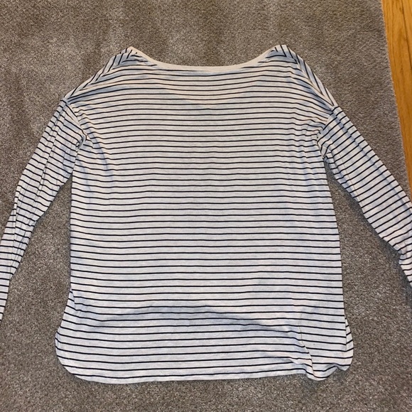 American Eagle Long sleeve - Picture 2 of 3